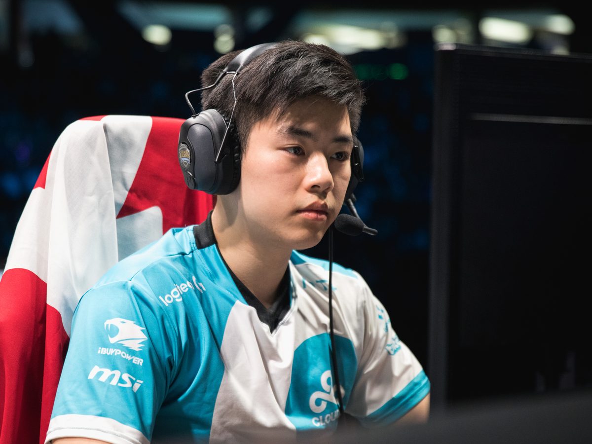 Andy Ta competing at a professional esports tournament