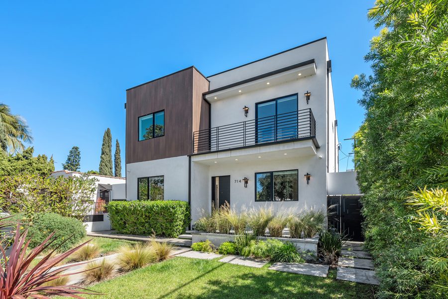 714 N La Jolla Ave