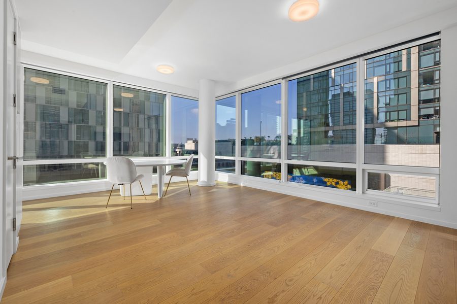 877 S Francisco St #3202
